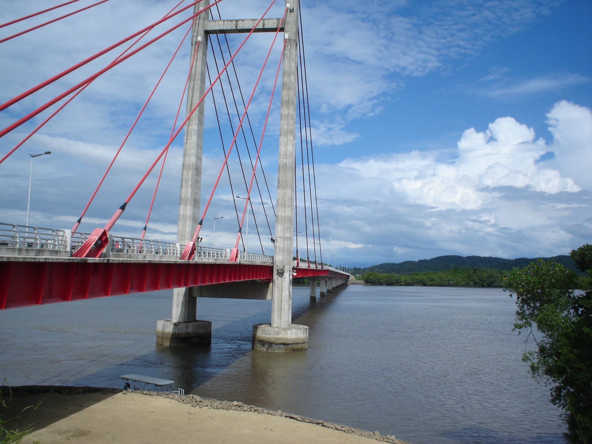 Proyecto de ley pretende crear peaje en el puente sobre río Tempisque 