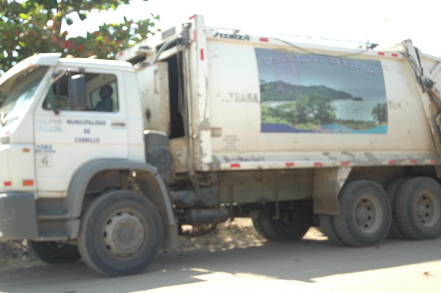 Municipalidad del Cantón de Carrillo, no está recolectando los desechos sólidos del Cantón